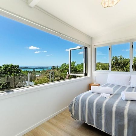 Tiri Cottage - Sea Views In Oneroa By Waiheke Unlimited Waiheke Island Bagian luar foto
