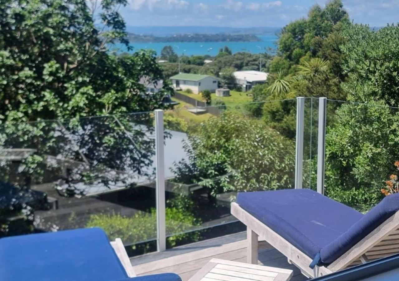 Tiri Cottage - Sea Views In Oneroa By Waiheke Unlimited Waiheke Island Bagian luar foto
