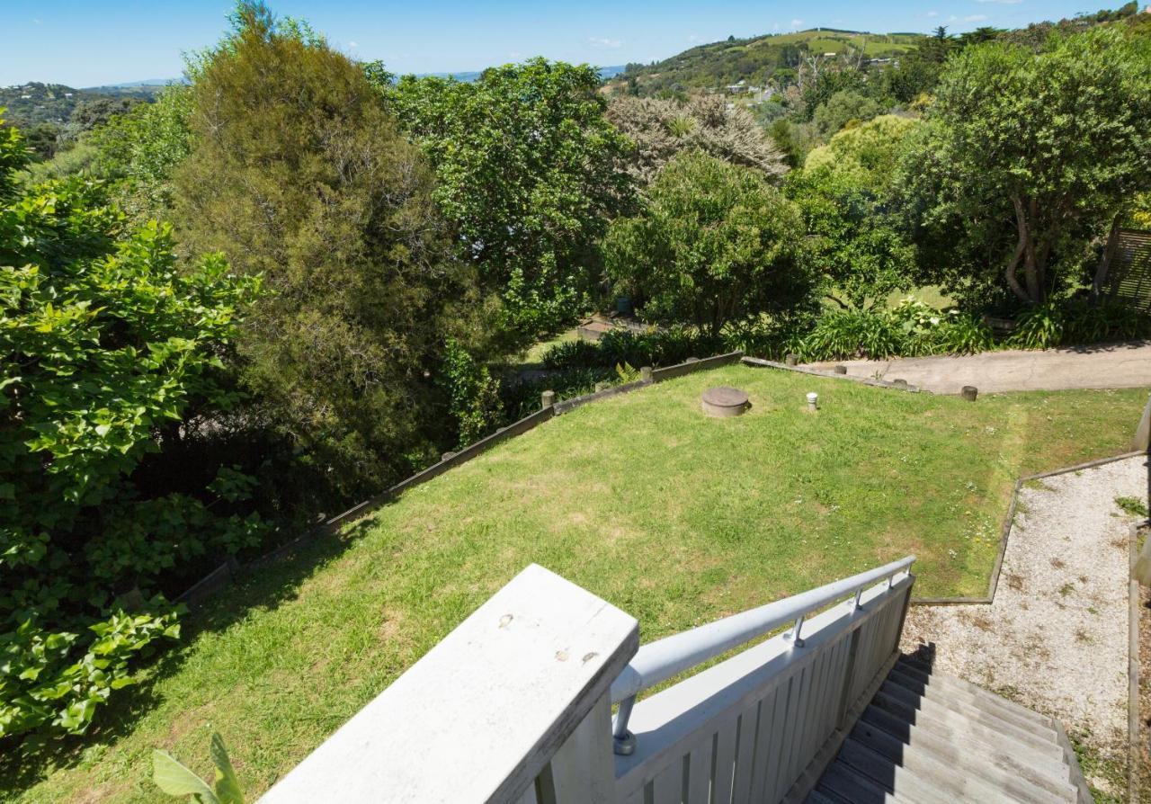 Tiri Cottage - Sea Views In Oneroa By Waiheke Unlimited Waiheke Island Bagian luar foto